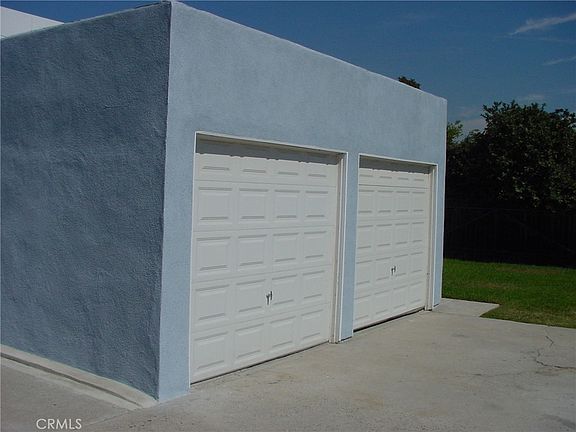 4th image of 1547 Del Amo Blvd