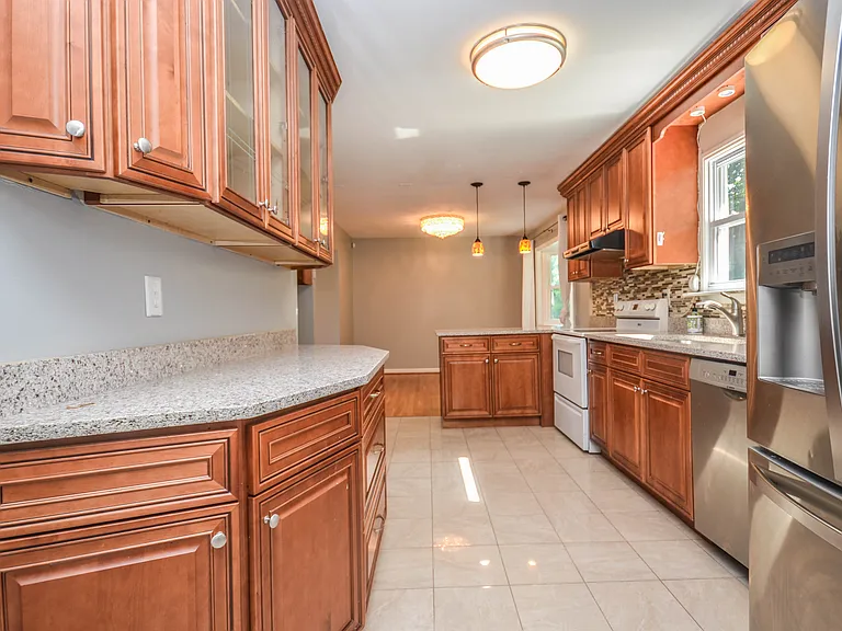 11309 Brandy Hall Ln — Photo 37