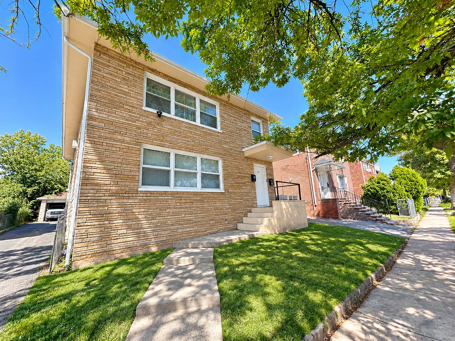 2 bed, 1000 sqft, $1,595 — Photo 4