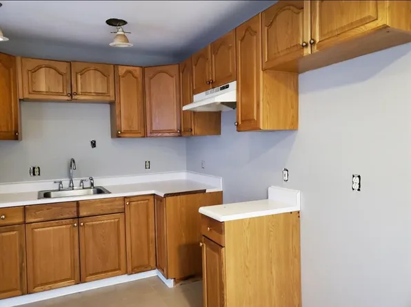 425 Huntington St #1, New Haven, CT 06511