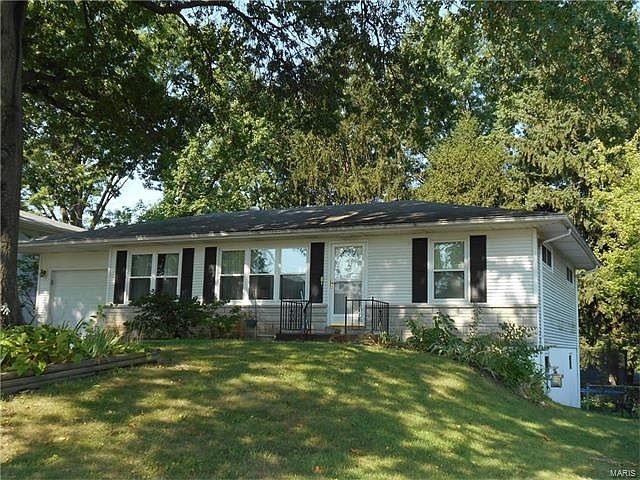 1st image of 2501 Banister Dr