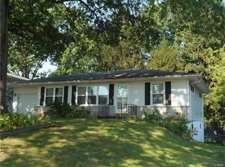 2501 Banister Dr, Saint Louis, MO 63125