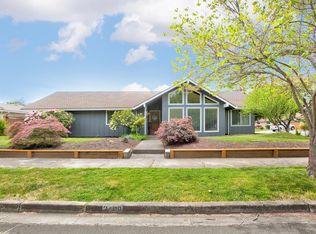 2408 Greenbrook Dr, Medford, OR