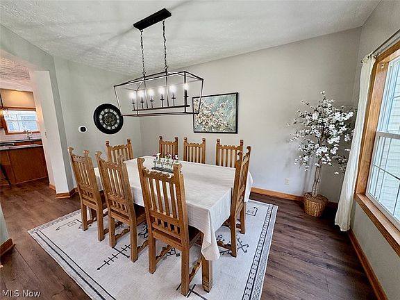 4th image of 266 Ruby Ln
