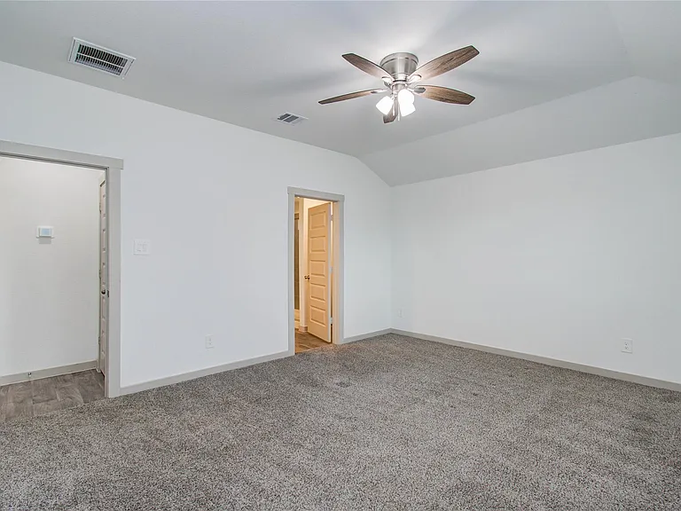 10602 Great Basin Dr — Photo 21
