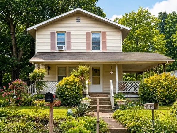 819 Newbern Ave #1, Statesville, NC 28677