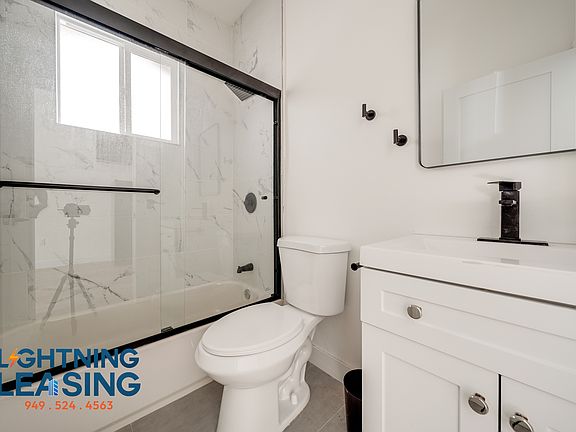 3rd image of 765 N Van Ness Ave #9D