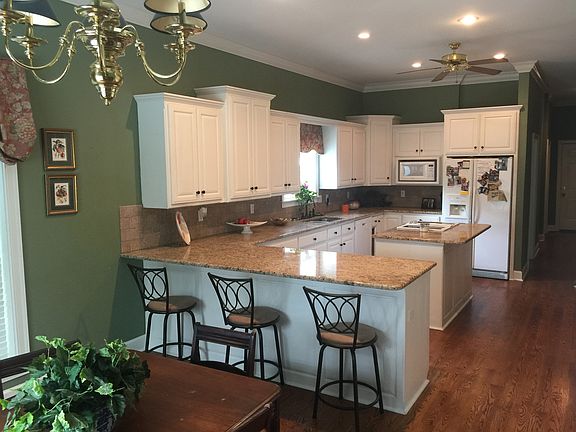 5th image of 319 Osage Ct