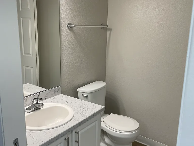 Redmond Park Apts — Photo 113