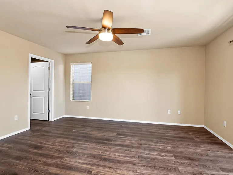 240 E Scepter Ln — Photo 12