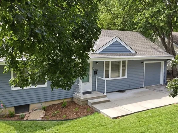5736 Woodson St, Mission, KS 66202