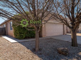 7176 Labrador Dr NE, Rio Rancho, NM 87144