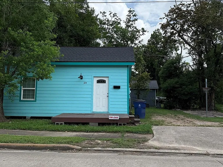 324 E Wilkins St — Photo 2