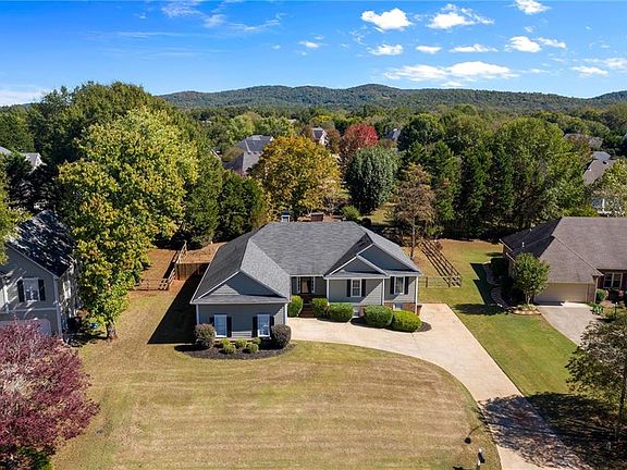 2nd image of 8 Durey Ct