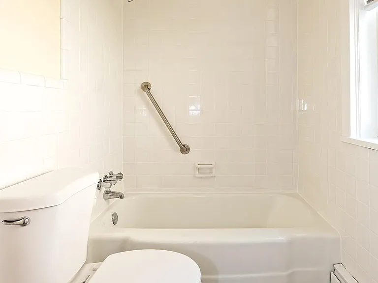 426 4th Ave — Photo 31