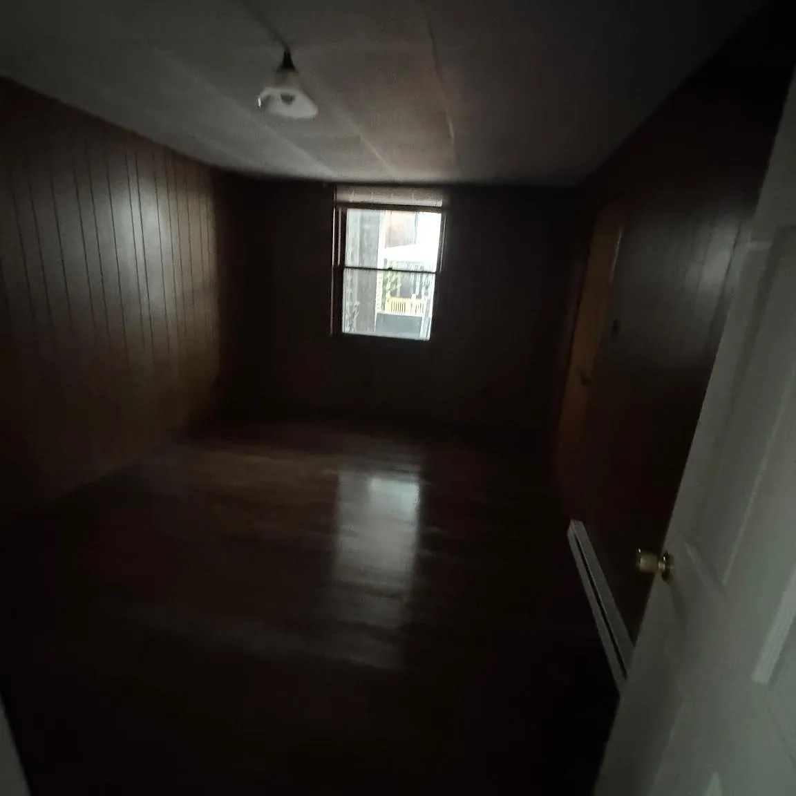 3 bed, 1.0 bath, 1000 sqft, $1,250 — Photo 4
