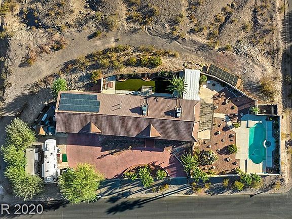 2nd image of 1115 Cadiz Ave