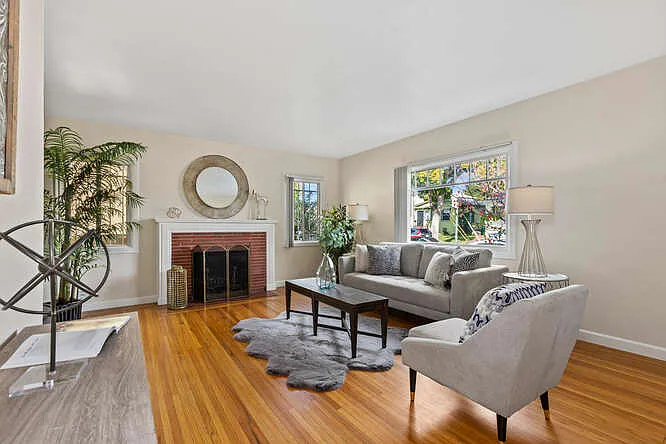 3 bed, 2.5 bath, 1328 sqft, $3,595 — Photo 4