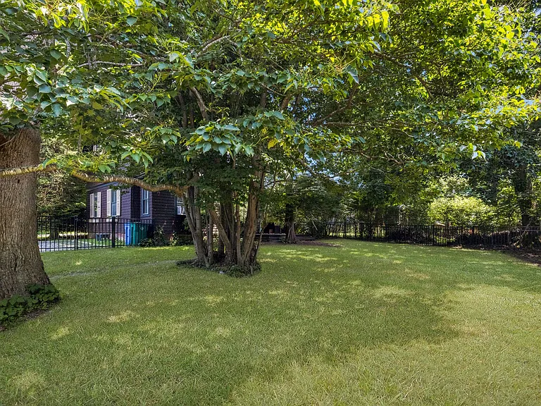37 Concord Dr — Photo 33