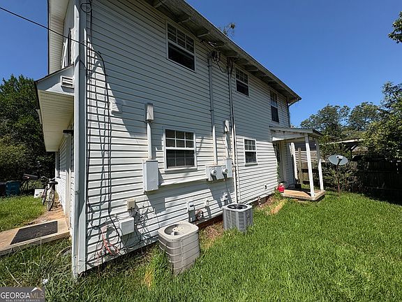 3rd image of 41 Victoria St