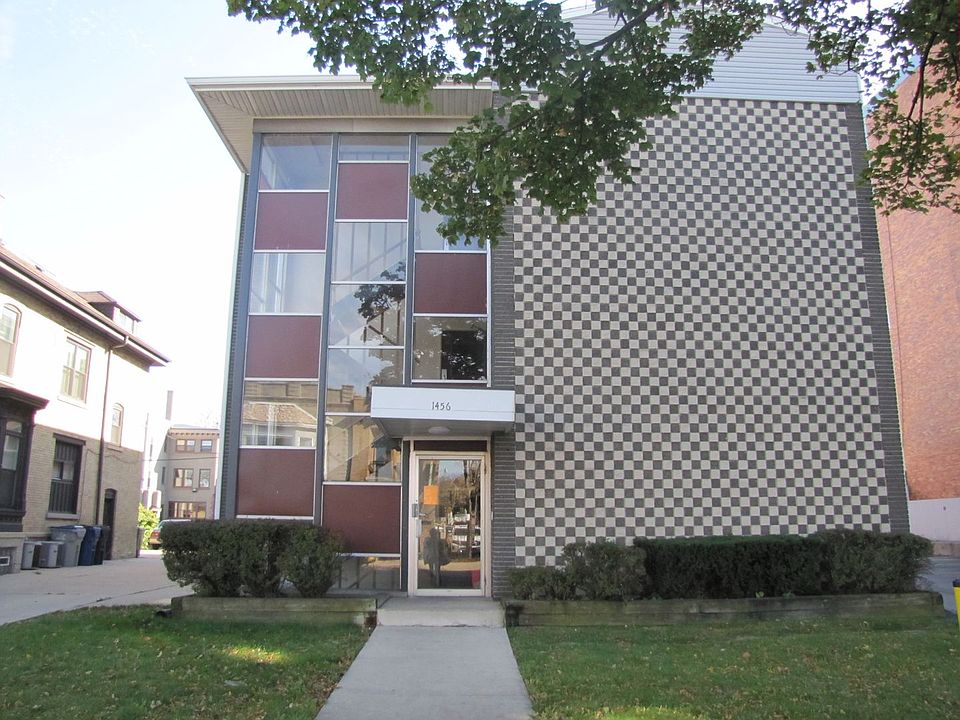 1st image of 1456 N Farwell Ave APT 8