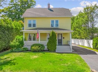 82 N Main St, Windsor Locks, CT 06096