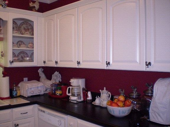 3rd image of 611 Greenway Dr