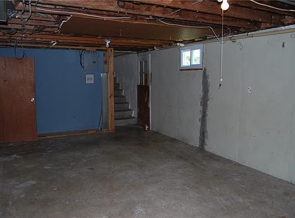 5th image of 11805 E 55th St