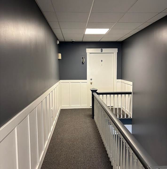 Hallway to apartment