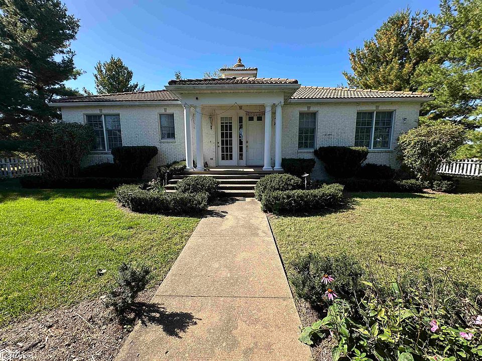 1st image of 1946 Mansion Dr