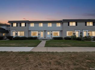 28160 Universal Dr, Warren, MI 48092