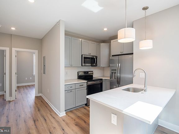 5th image of 5007 Pentridge St Unit 3R