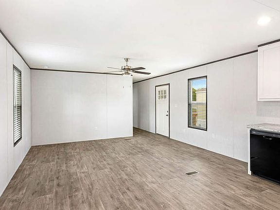 4th image of 112 E Semands St #Es112