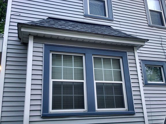 4th image of 223 Stanford Ave