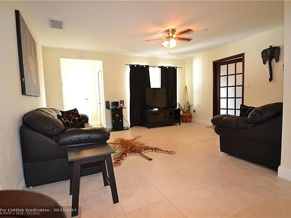 3rd image of 11350 NW 38th Pl