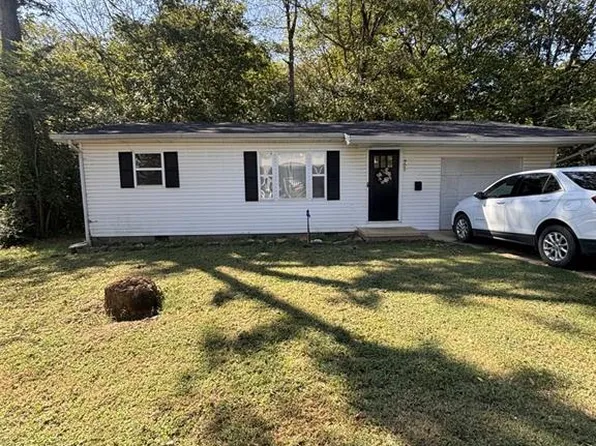 905 Maple St, Doniphan, MO 63935