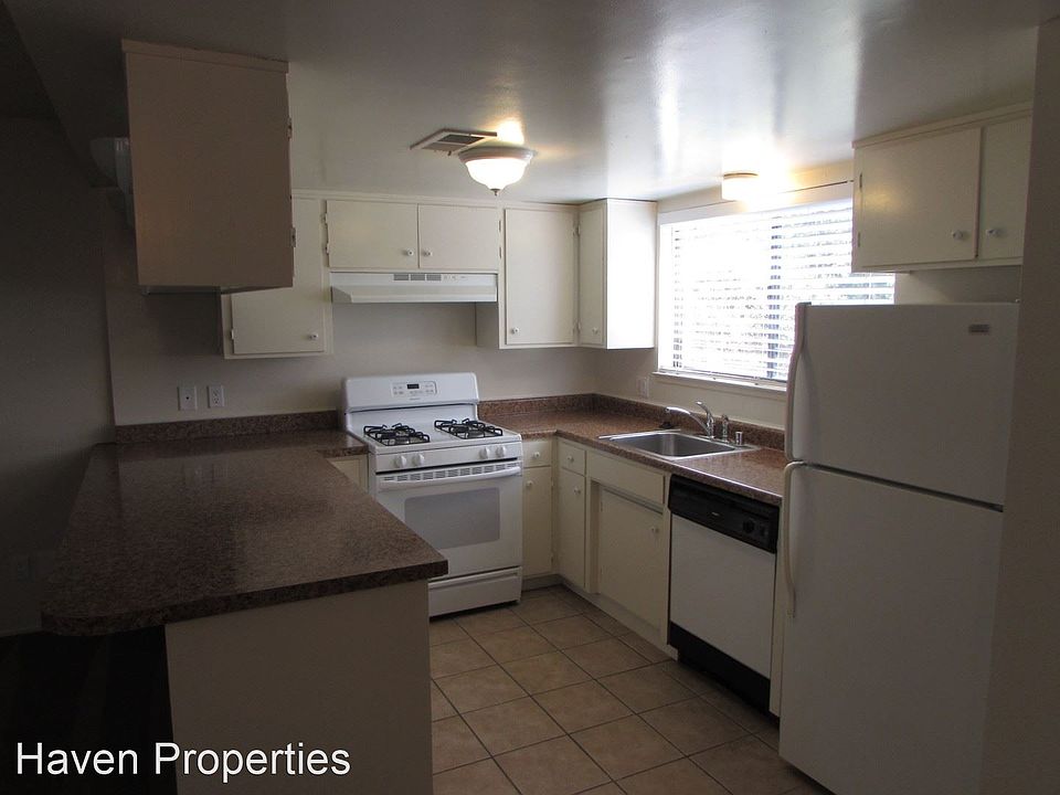2nd image of 209 Sharon Way APT 9