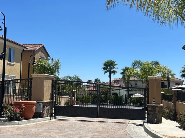 205 Primrose Dr, Lake Forest, CA 92610