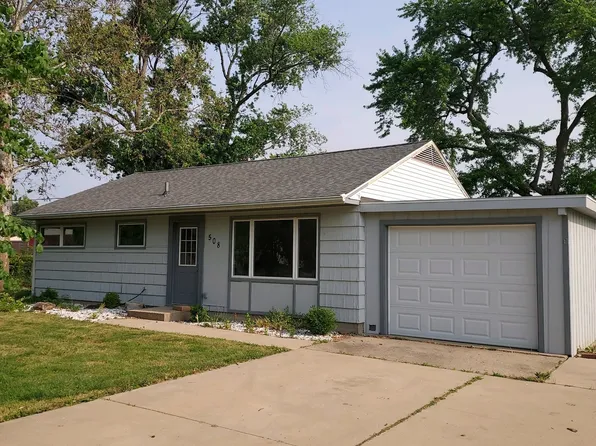 508 E Northline Rd, Tuscola, IL 61953