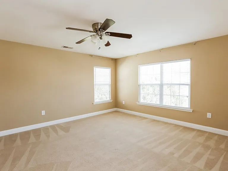 4700 Kiddle Ln — Photo 7