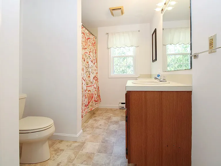 176 Palmer Ave #3 — Photo 9