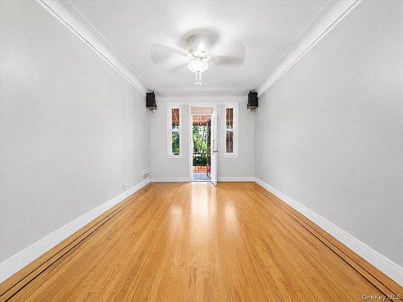 5th image of 937 Duncan Street