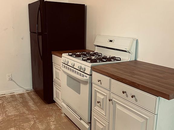 4th image of 92 D St Unit 1