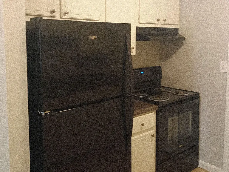 12 Susan Cv #R — Photo 2
