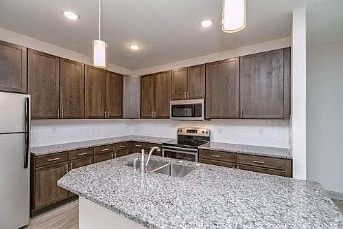 Beautiful kitchen with granite counters