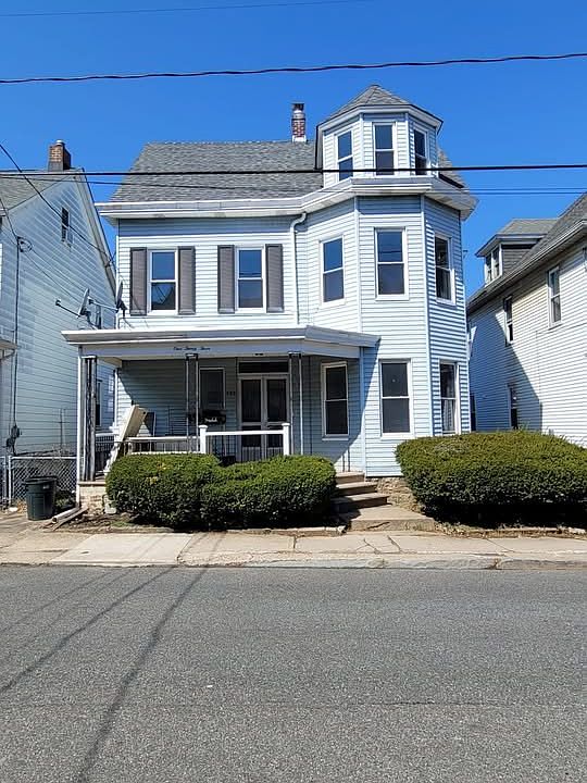 1st image of 133 Summit Ave Unit 2