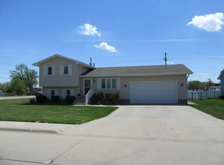 4003 Manchester Rd, Grand Island, NE 68803