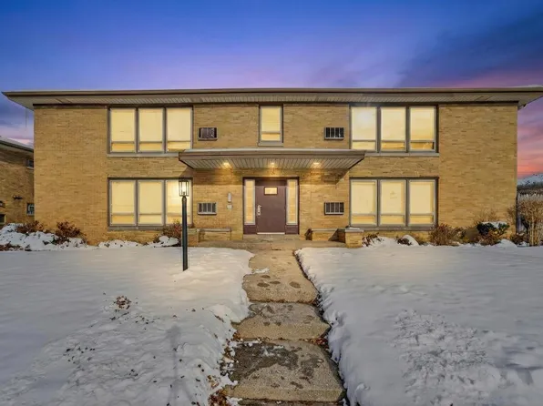 9118 West Grantosa DRIVE, Milwaukee, WI 53225