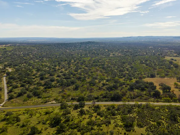 000 Highway 16, Llano, TX 78643