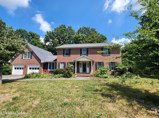 420 Sugarwood Dr, Knoxville, TN 37934